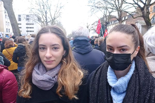 A Rennes, Maya et Jasmine s'inquiètent de voir la guerre ukrainienne se propager au reste de l'Europe