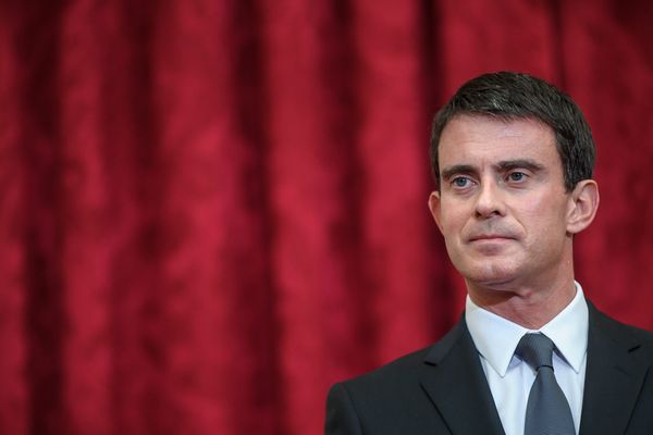 Manuels Valls juge l'idée d'un contrat de travail unique "intéressante". Elle a été relancée par Jean Tirole, le Prix Nobel d'économie