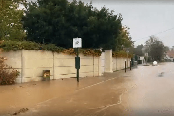 La ville d'Andres a été touchée par les inondations dès le passage de la tempête Ciaran