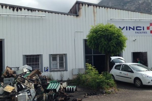 Le bâtiment n'est pas tombé, mais les ordinateurs, archives et autres, ont brûlé sur 500 m².