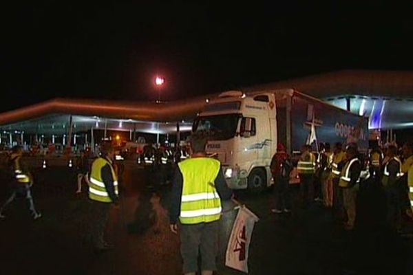 Manifestation des agriculteurs au péage de St Arnoult en Ile-de-France