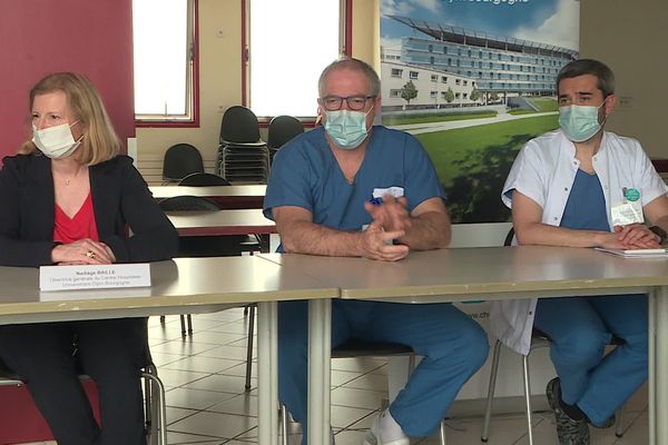 Les médecins de réanimation et la directrice du CHU de Dijon ce lundi 7 juin 