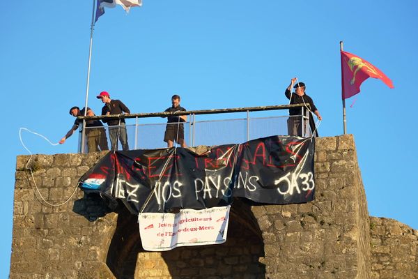 Les Jeunes agriculteurs (JA33) sont en colère en Entre-Deux-Mers (23 octobre 2024).