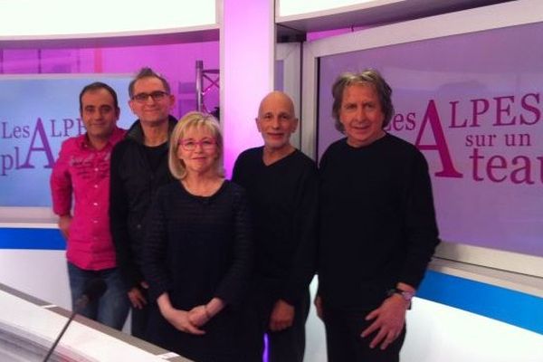 Jean-Claude Galotta, ses invités et les animateurs des "Alpes sur un plateau"