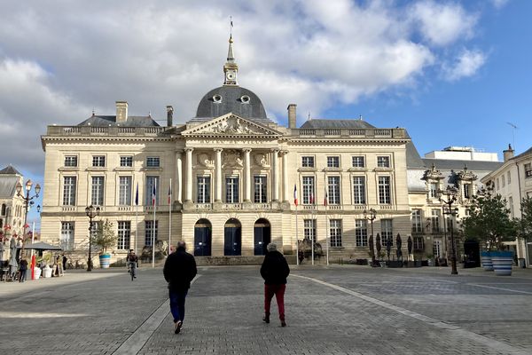 Depuis plusieurs années, Châlons-en-Champagne subit une érosion démographique et la ville a perdu en dynamisme