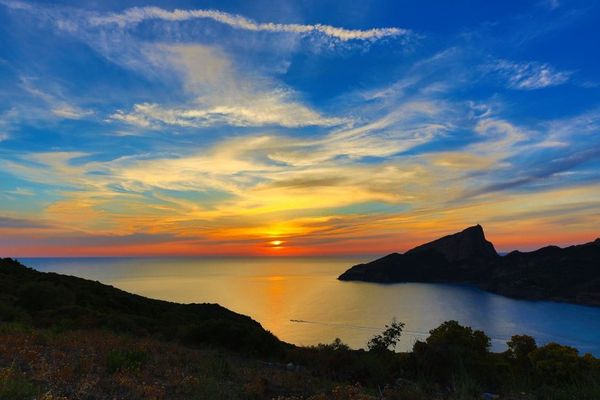 ILLUSTRATION - Vue sur Capo Rosso, à quelques kilomètres de Piana, en Corse du Sud