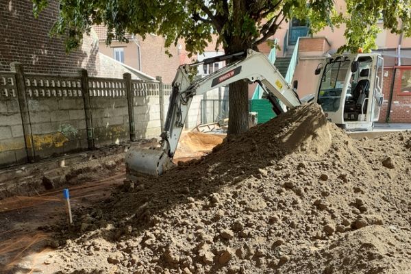 Travaux à l'école maternelle Dolto, Evin-Malmaison, août 2023