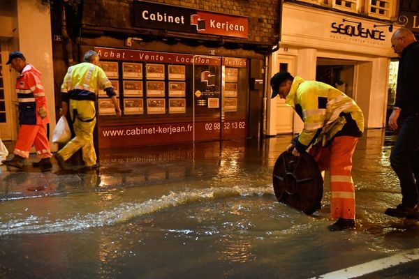 Les services de la ville de Morlaix en action après les inondations de ce dimanche 3 juin