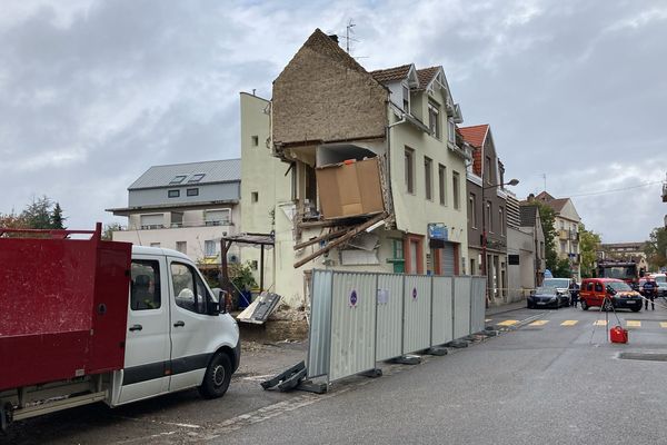 L'immeuble s'est effondré en partie.