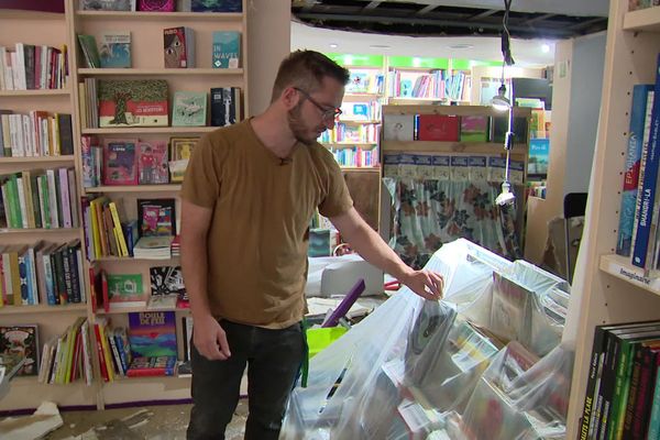 Montpellier - la librairie "Le grain des mots" fermée après les orages et un dégât des eaux - 18 août 2022.