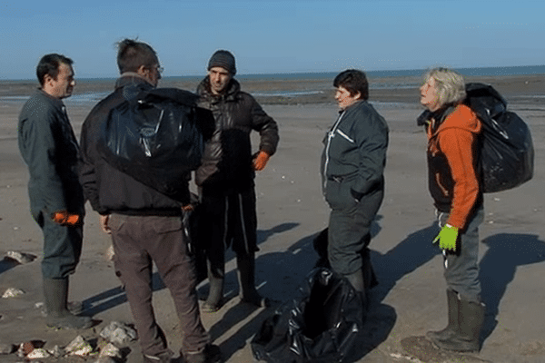 Le nettoyage de la plage est l'une des tâches qui pourraient être confiées aux habitants de Villerville