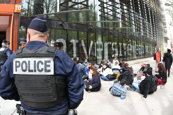 Les forces de l'ordre ont délogé les militants pro-palestiniens qui bloquaient l'université de Saint-Etienne.