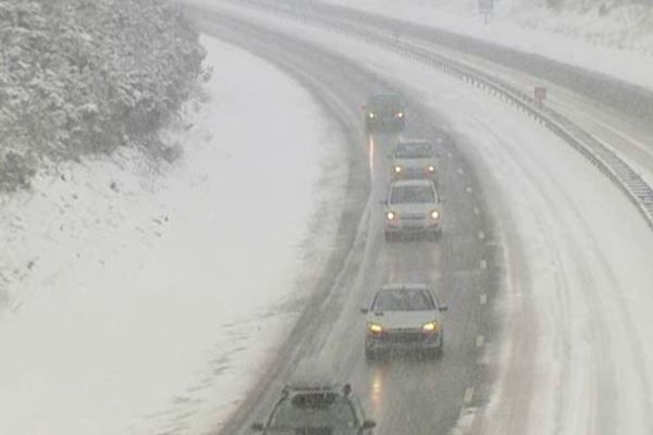 Neige : A89 et A75 perturbées en Auvergne