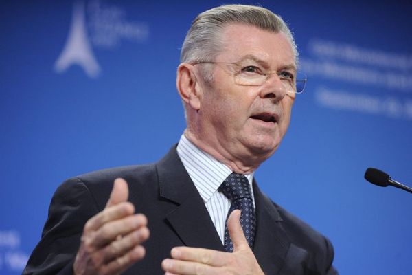 Henri de Raincourt au IMF/World Bank Meetings in Washington DC, USA, 23 September 2011