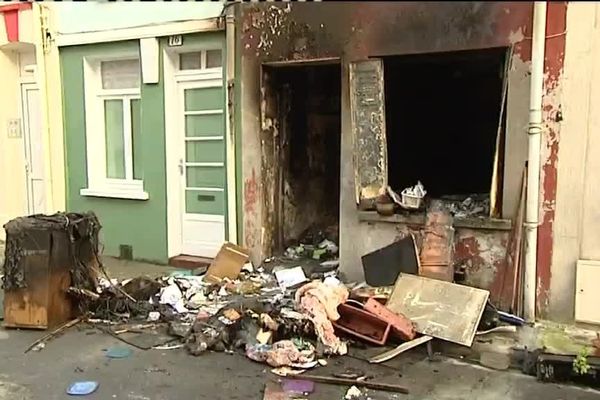 Il ne reste presque rien de la maison incendiée impasse Jean Scellier à Amiens.