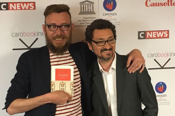 Joseph Ponthus (à gauche), en compagnie de David Foenkinos, président de l'édition 2019 du salon Lire à Limoges.