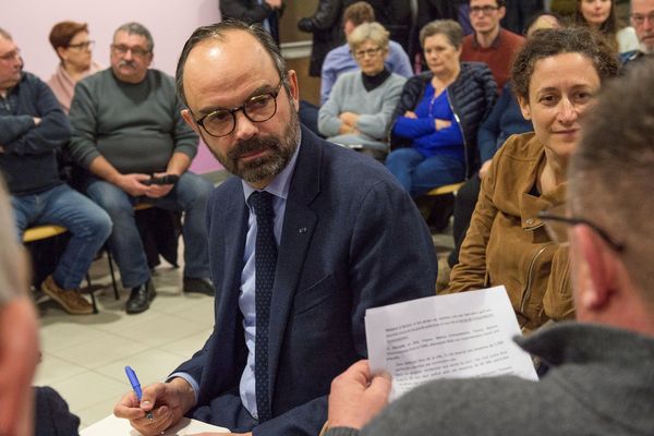 Edouard Philippe s'est invité, jeudi 31 janvier, dans une réunion du Grand débat à Lenax, petit village de l'Allier.