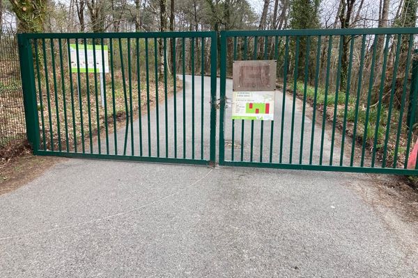 Un flacon d'acide picrique découvert à la déchèterie de Crac'h dans le Morbihan