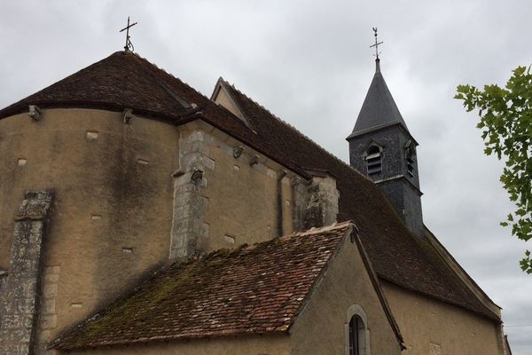 Eglise Saint-Pierre à Chambon (Cher) 