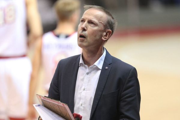 Avec deux victoires en autant de matches en Ligue des champions, le coach Vincent Collet et la SIG peuvent regarder vers le haut.