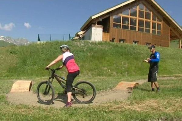 Le bike parc, un parcours aménagé, est parfait pour débuter. 