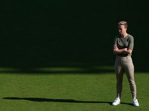 La coach canadienne Bev Priestman a été écartée le temps des JO.