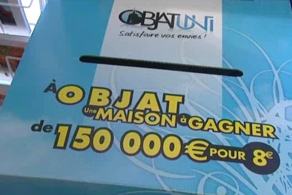 Une des urnes pour tenter de gagner une maison à Objat