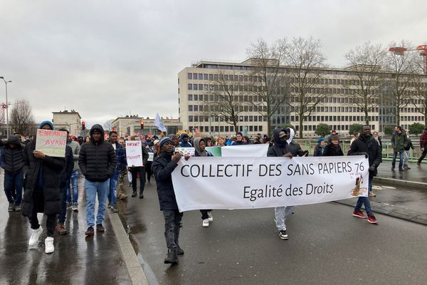 À Rouen, nouvelle manifestation dimanche 21 janvier 2024 contre la loi immigration.