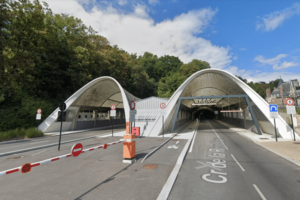 Le tunnel Jenner est fermé jusqu'à nouvel ordre.