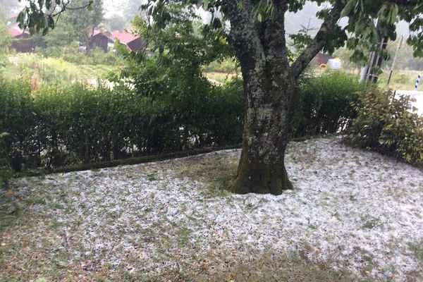 La grêle a accompagné l'orage à Belfort