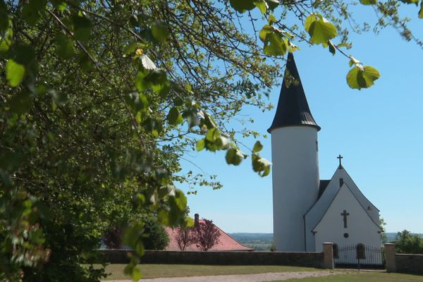 L'église du Kirchberg et sa tour arrondie