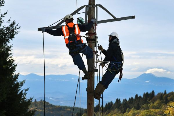 A 13 heures ce mercredi 21 octobre, 7 000 foyers étaient toujours privés d'électricité en Auvergne, en raison de la tempête Barbara. (Photo d'illustration)