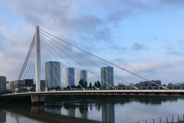 Le pont Tabarly à Nantes