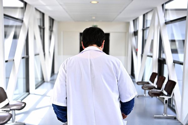 En France, les incidents contre les médecins ont augmenté de 23% en 2022.