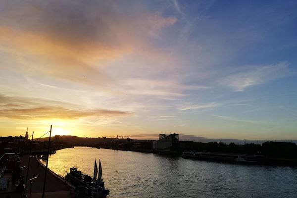 A Rouen, une minute avant le soleil ...