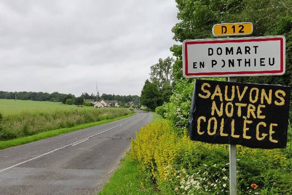 A la rentrée 2019, le collège de Domart-en-Ponthieu dans la Somme devrait fermer ses portes.