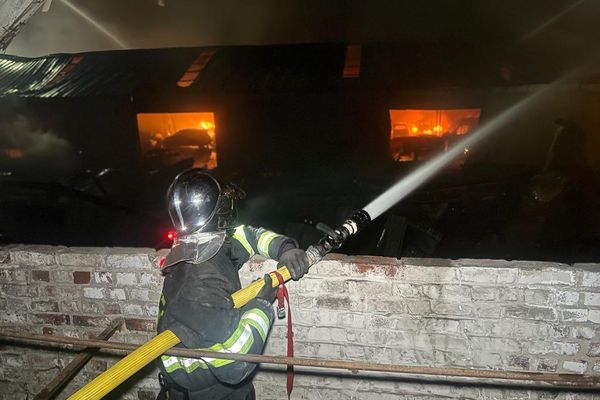 La société de dépannage automobile Dépanord a été victime d'un incendie de ses entrepôts à Tourcoing, tôt ce 25 novembre 2022.