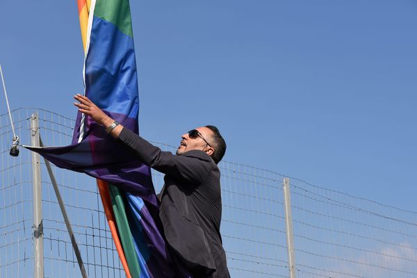 L'élu municipal ex-FN Djamel Boumaaz avait démâté un drapeau symbole de la communauté LGBTQI le lendemain de la journée de lutte contre l'homophobie 