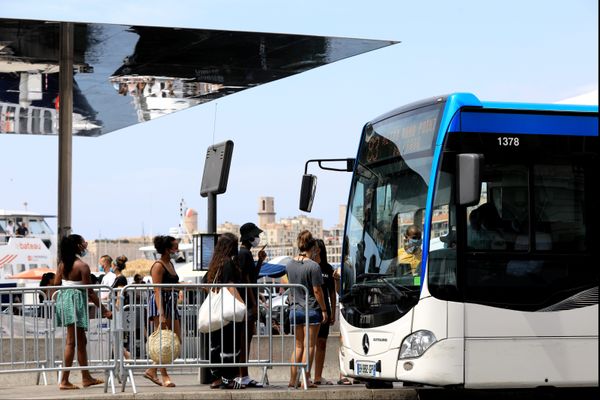 Un chauffeur de bus de la RTM, de la ligne 18 a été agressé au terminus du Bosquet, dans le 11ème à Marseille. Plus aucun bus ne circule.