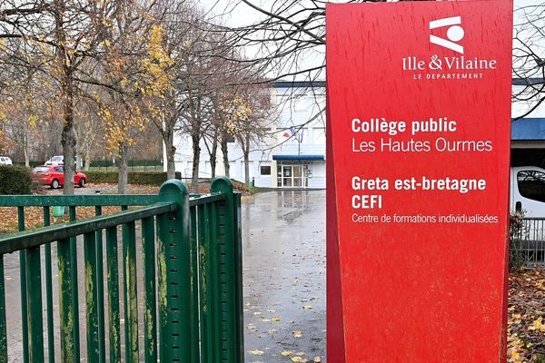 Mercredi 13 décembre, au collège des Hautes Oures à Rennes, une élève de 12 ans a menacé de tuer sa professeur avec un couteau