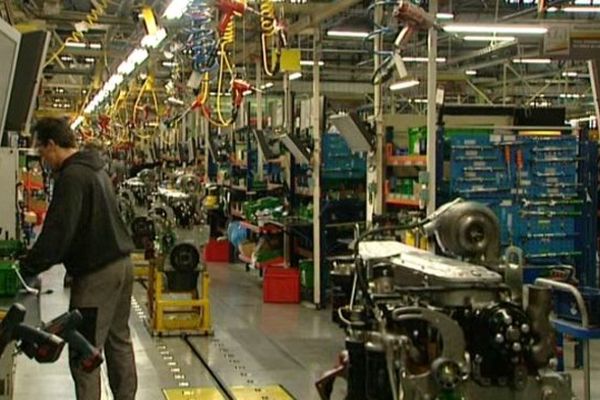 L'intérieur de l'usine de tracteurs John Deer France, à Saran.