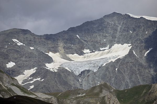 La ministre de la Transition écologique Agnès Pannier-Runacher a fait plusieurs annonces dans le cadre d'un plan visant à protéger les glaciers et leurs écosystèmes.