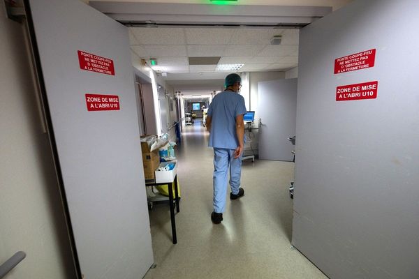 Au centre hospitalier de Murat (Cantal), on dénombre 53 cas positifs de COVID 19 ce jeudi 19 novembre.