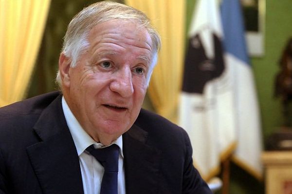 Ancien député-maire d'Ajaccio entre 2001 et 2014, Simon Renucci a indiqué qu'il continuera de militer pour Corse Social Démocrate (CSD), parti qu'il a créé en 1998