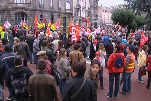 Manifestation à Limoges, devant la préfecture, jeudi 16 octobre 2014