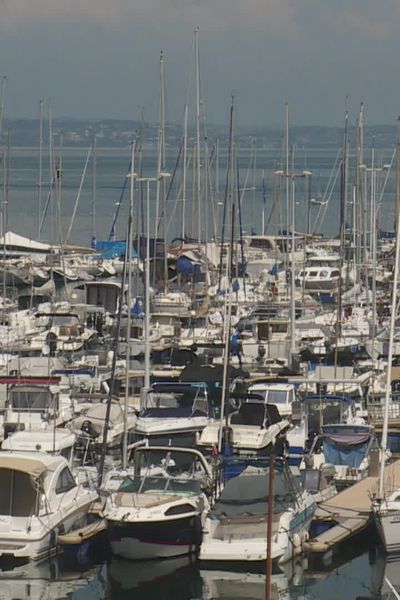 Le port de Thonon-les-Bains (Haute-Savoie), le 12 août 2023 : 750 places, et une liste d'attente longue comme le bras.