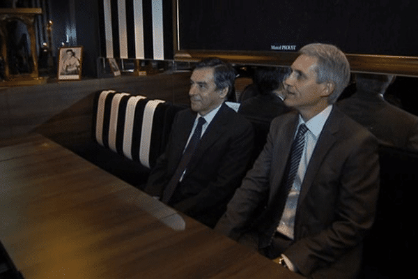 François Fillon et Joël Bruneau, lundi soir, aux Rives de l'Orne, avant leur meeting