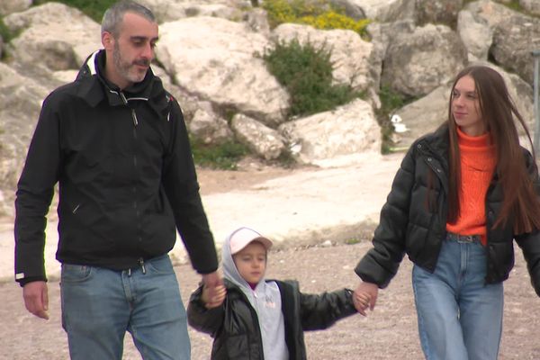 Laurent, Veronica et Victoria sont désormais en sécurité à Menton.