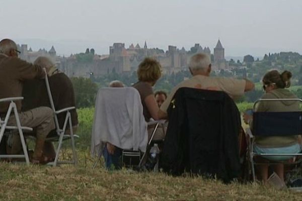 2000 amateurs de feux d'artifices se donnent rendez-vous chaque année pour l'embrasement de la Cité