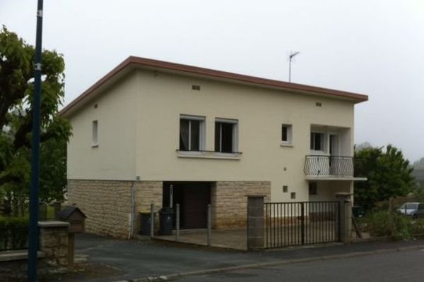 L'incendie s'est déclaré dans une chambre de cette maison.